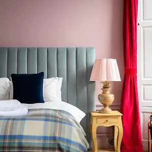 Queen Charlotte Guest house